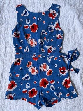 Tommy Hilfiger romper blue and red floral high scoop neck zipper back size 6